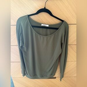 Project Social Green off the shoulder long sleeve tee